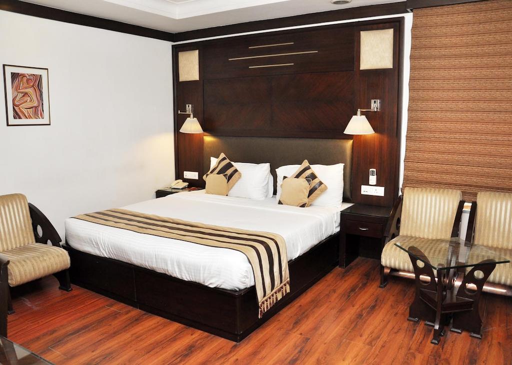 Capital O 2741 Hotel Corporate Point Delhi  Bagian luar foto